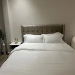 Elegant And Quiet Studio For Smart Entry